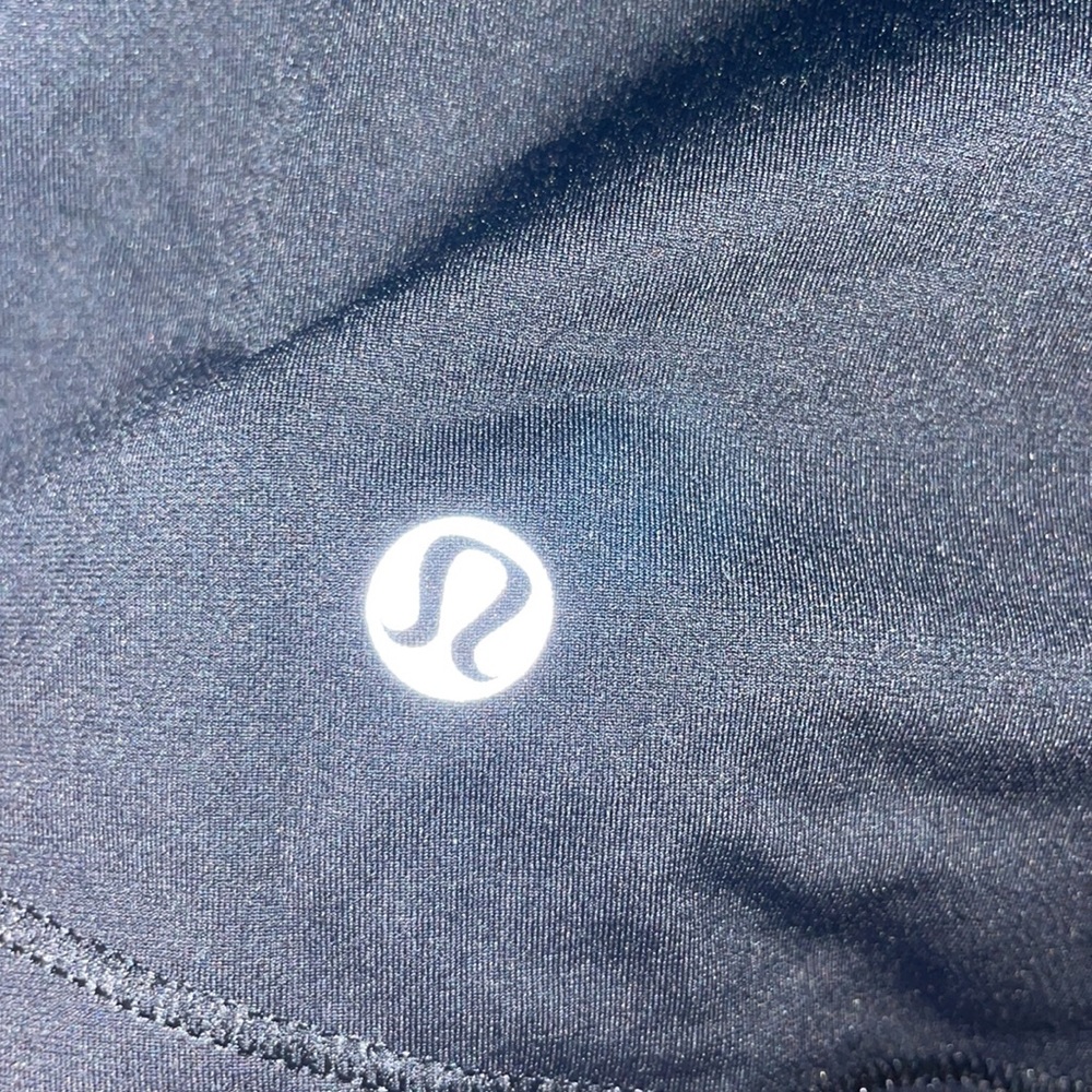 Lululemon - Picture 4 of 4